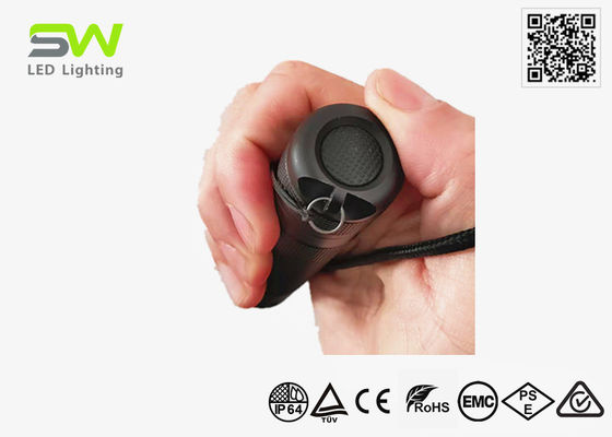 Kompaktowa latarka EDC do inspekcji, 320 lumenów, zasilana 3 bateriami AAA